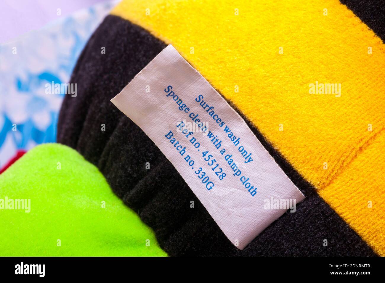 Sponge clean with a damp cloth hires stock photography and images Alamy