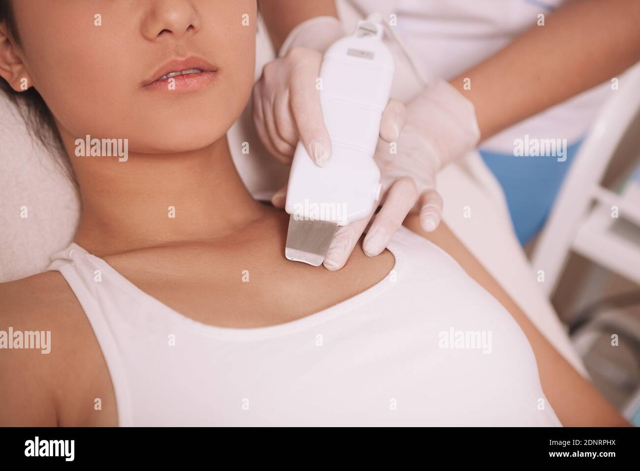 Ultrasound Cavitation High Resolution Stock Photography and Images - Alamy