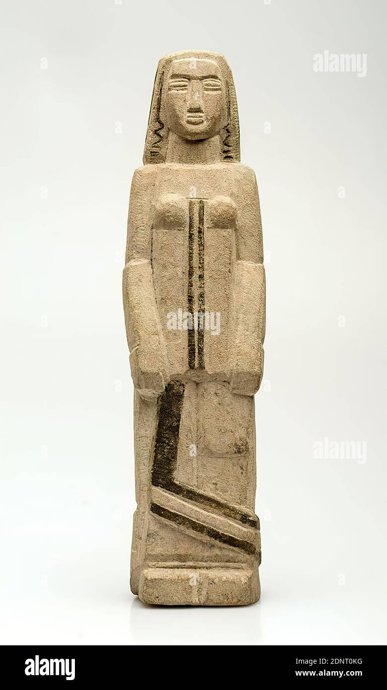 Gustav Heinrich Wolff, Standing Woman, sandstone, painted, lime sandstone, with painting in gold, total: height: 34 cm; width: 10 cm, monogrammed: G W, Sculptures, Woman, standing figure, Classic modernism Stock Photo