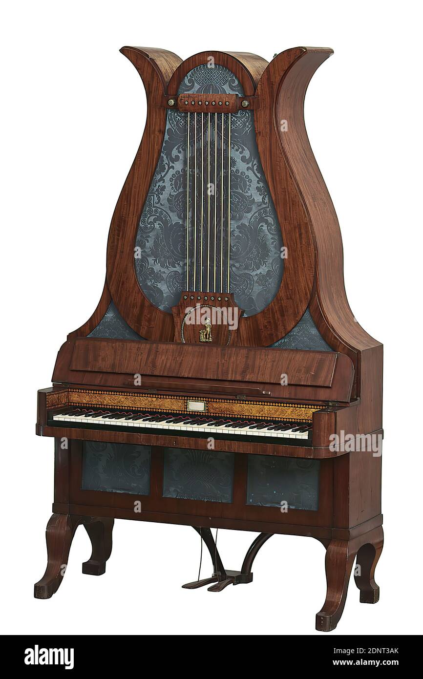 Walnut piano hi-res stock photography and images - Alamy