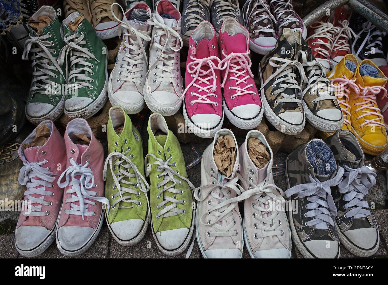 Chuck taylor all street hi-res stock photography images - Alamy