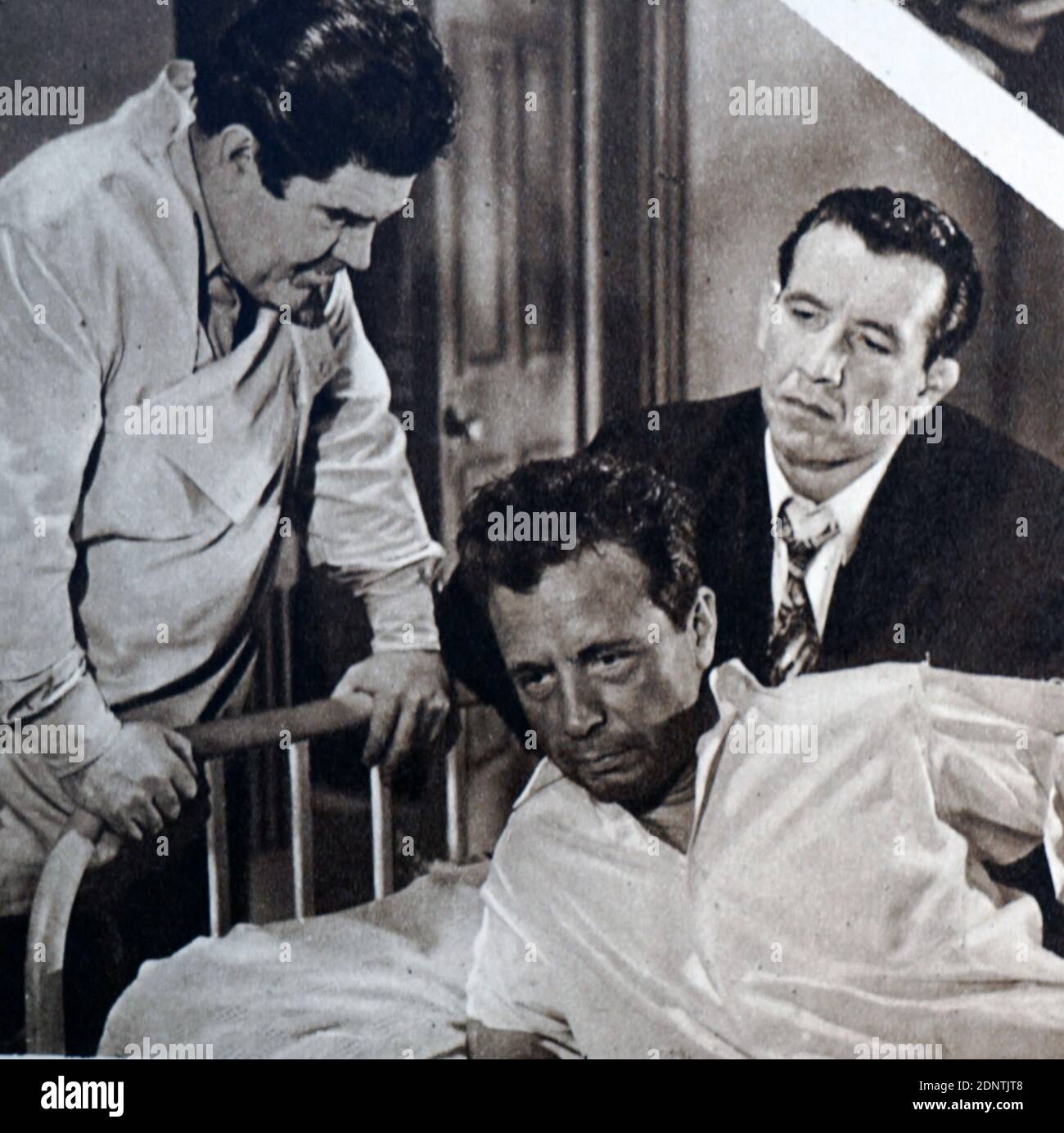 Film still from 'Murder, My Sweet' starring Dick Powell, Claire Trevor ...