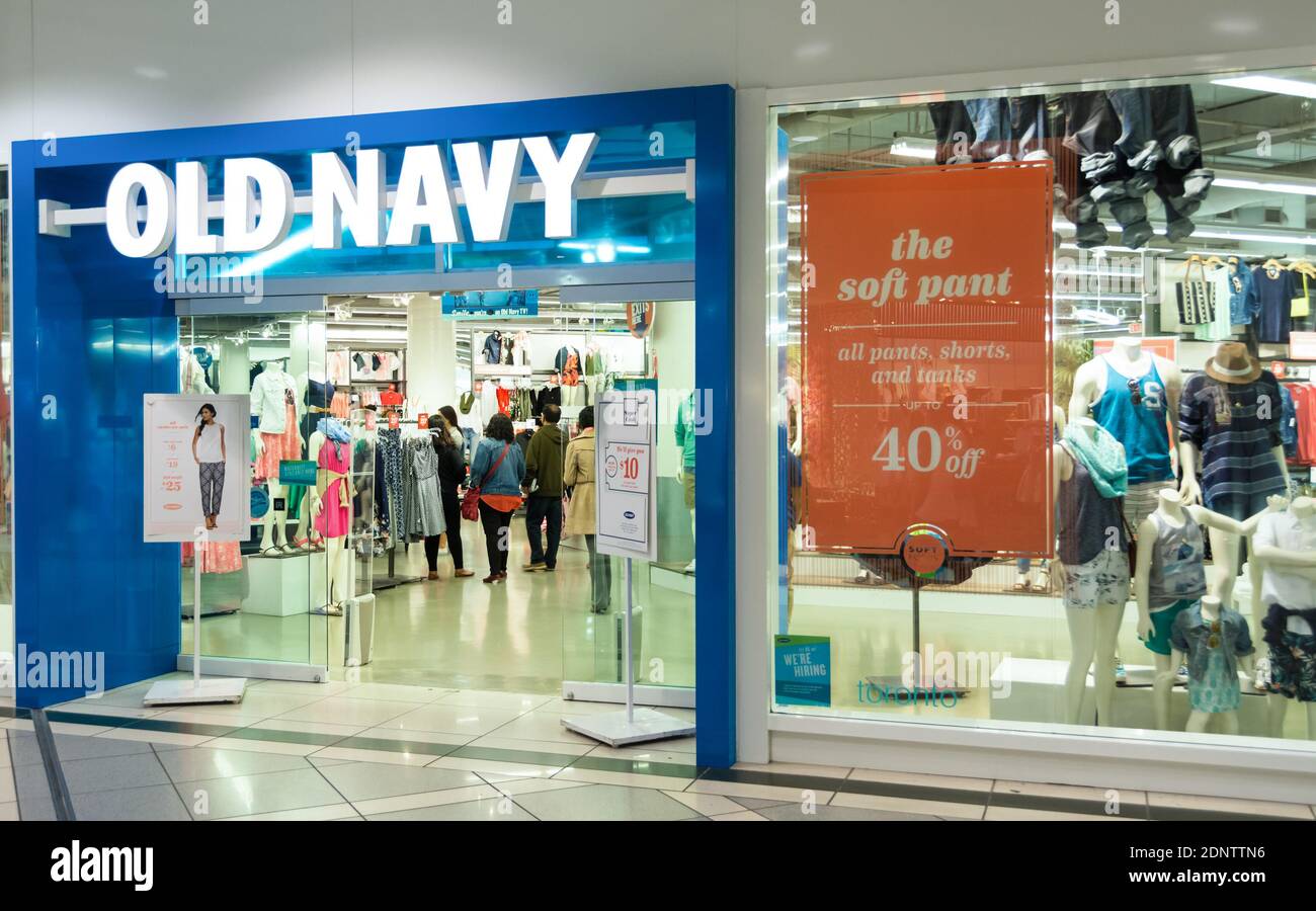 Old navy store in mall hi-res stock photography and images - Alamy