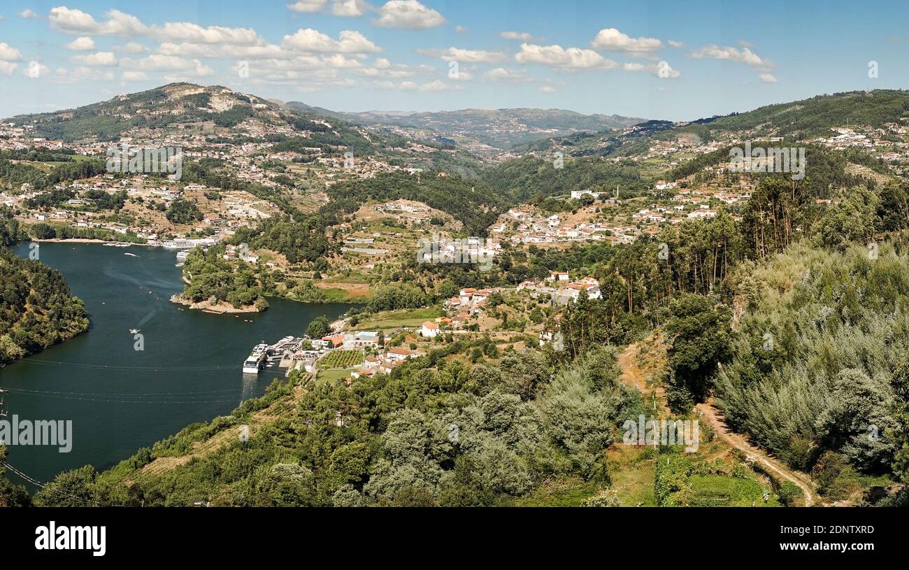 Beautiful landscapes of Douro river Valley, Porto region, Portugal ...