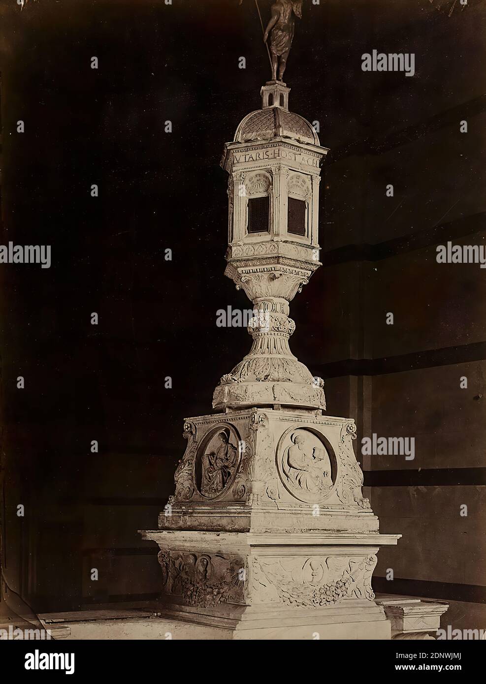 My First Experience of a Pre-1955 Holy Triduum - OnePeterFive, image size:987x1390