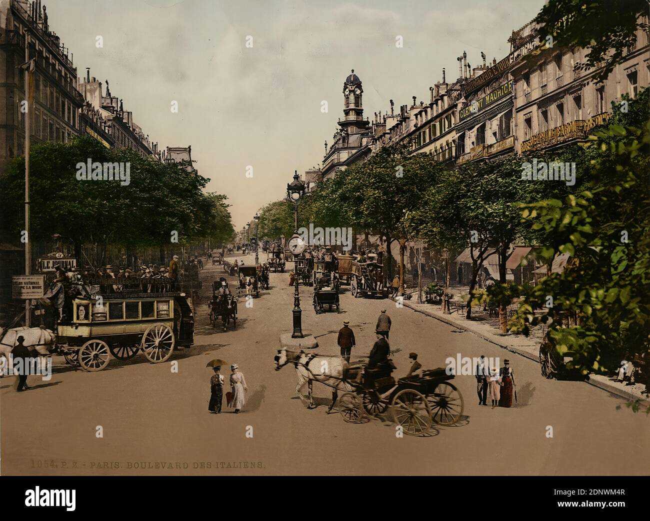 Paris. Boulevard des Italiens, photochrome print, total: height: 16.60 cm; width: 22.40 cm, titled: recto u. li.: title, travel photography, streets and squares Stock Photo
