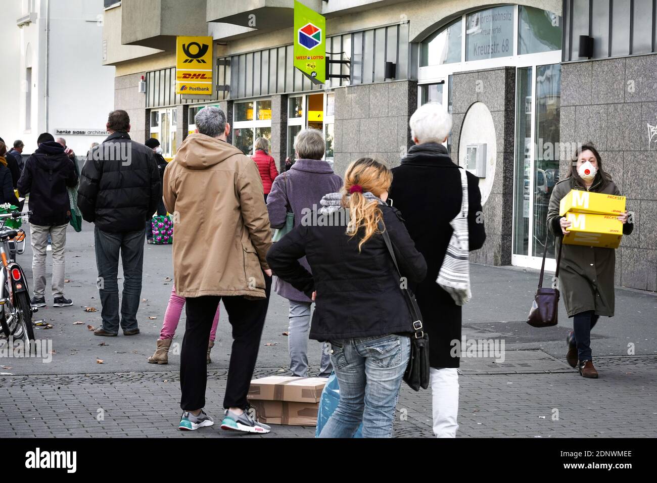 Postbank Filiale High Resolution Stock Photography and Images - Alamy