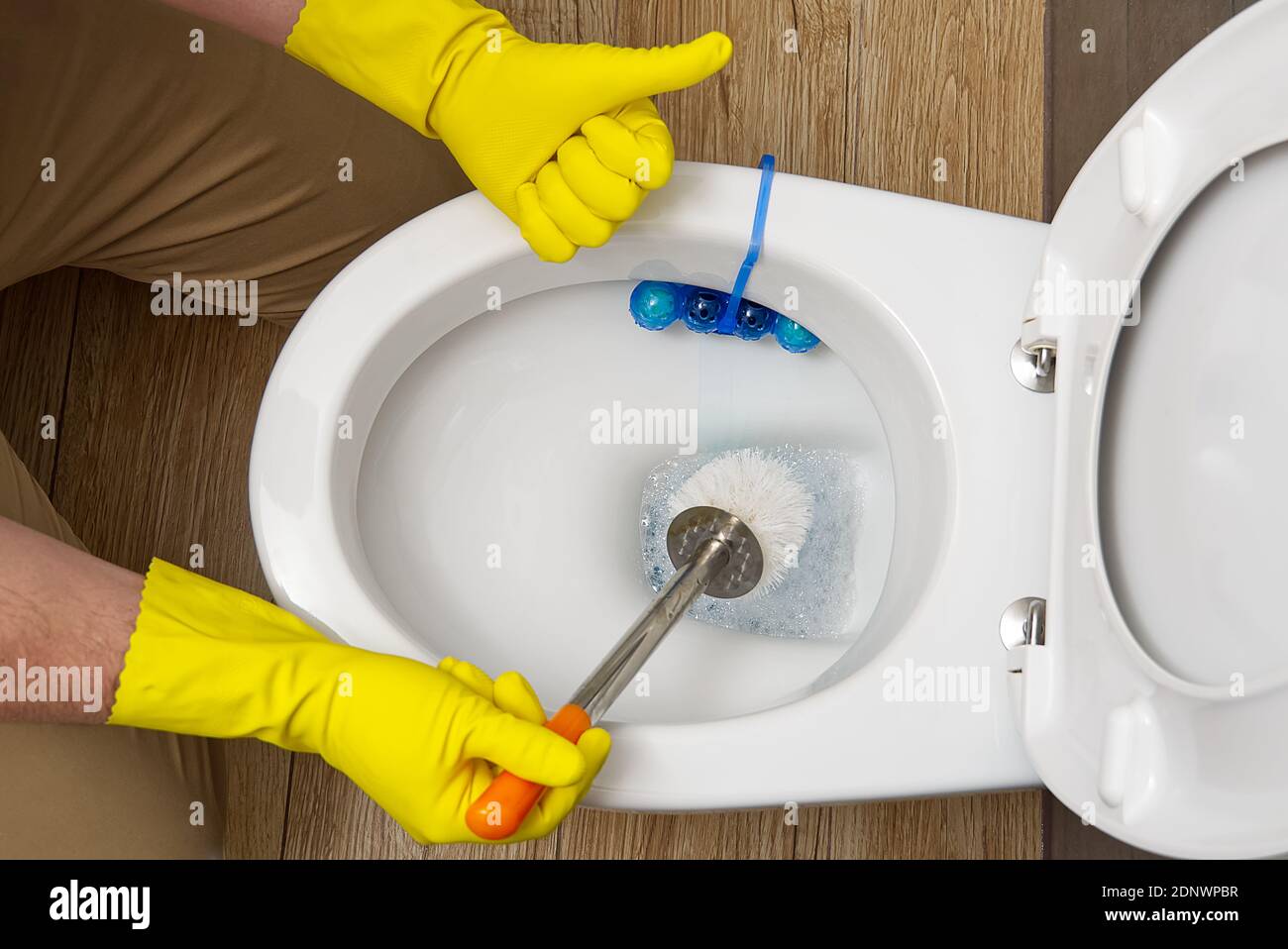 Toilet brush camera hi-res stock photography and images - Alamy