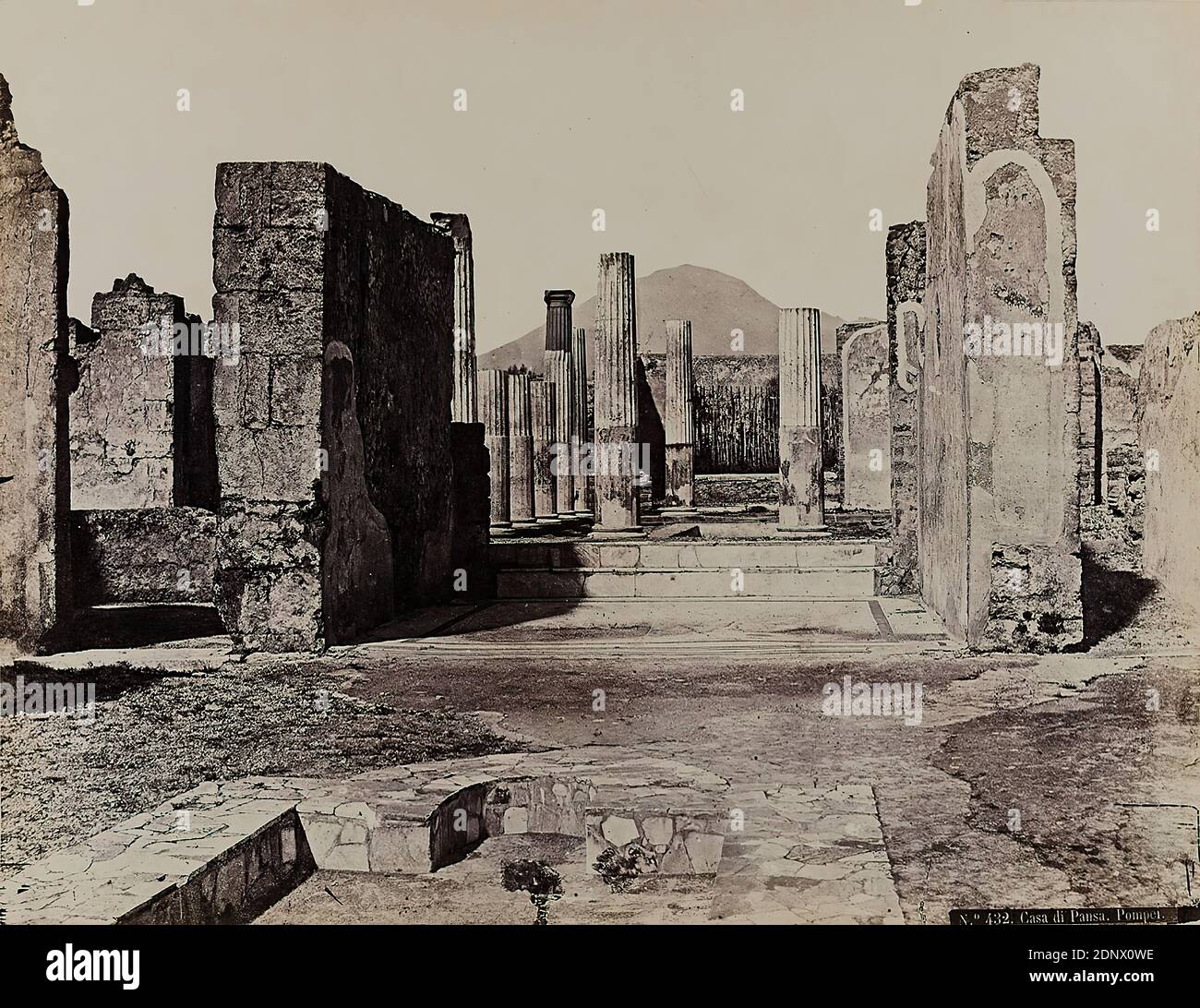 Robert Rive, Casa di Panza. Pompei, albumin paper, black and white positive process, image size: height: 20 cm; width: 26 cm, dry stamp: recto and on the cardboard: Robert Rive, Naples, inscribed: recto and right: title, travel photography, architectural photography, ruins, architectural details, hist. building, locality, street, archaeological excavation, classical-ancient history, Pompei Stock Photo