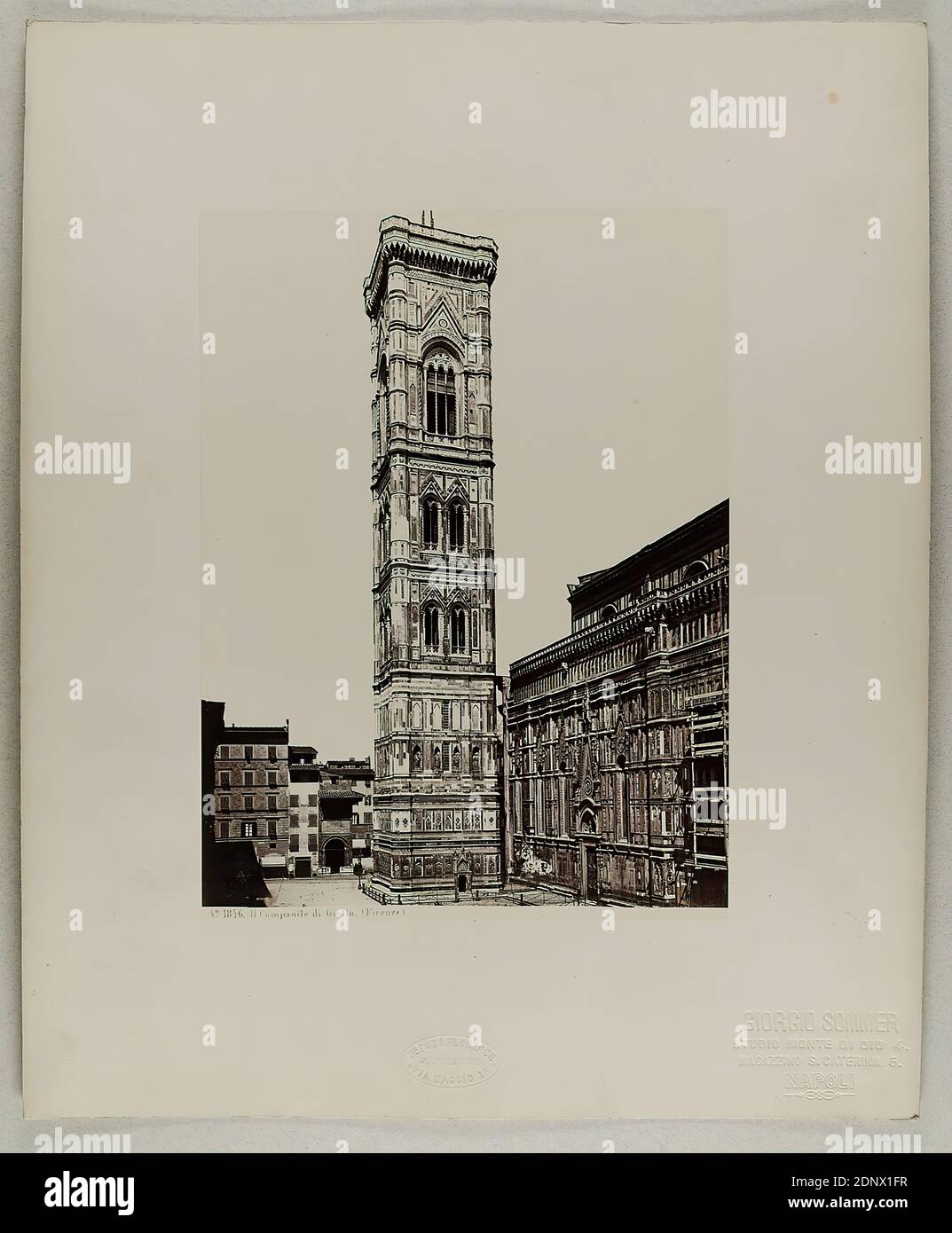 Giorgio Sommer, Il Campanile di Giotto (Firenze), albumin paper, black and white positive process, sheet size: height: 24.40 cm; width: 18.20 cm, inscribed: recto and: exposed: No. 1846. Il Campanile di Giotto. (Firenze), dry stamp: recto and on the cardboard: GIORGIO SOMMER, STUDIO MONTE DI DIO 4, MAGAZZINO S. CATERINA 5, NAPOLI, as well as J. BRECKER, DEPOT A FLORENCE, VIA MAGGIO 15, stamp: on the verso of the cardboard: inventory, travel photography, architectural photography, exterior construction of a church, church tower Stock Photo