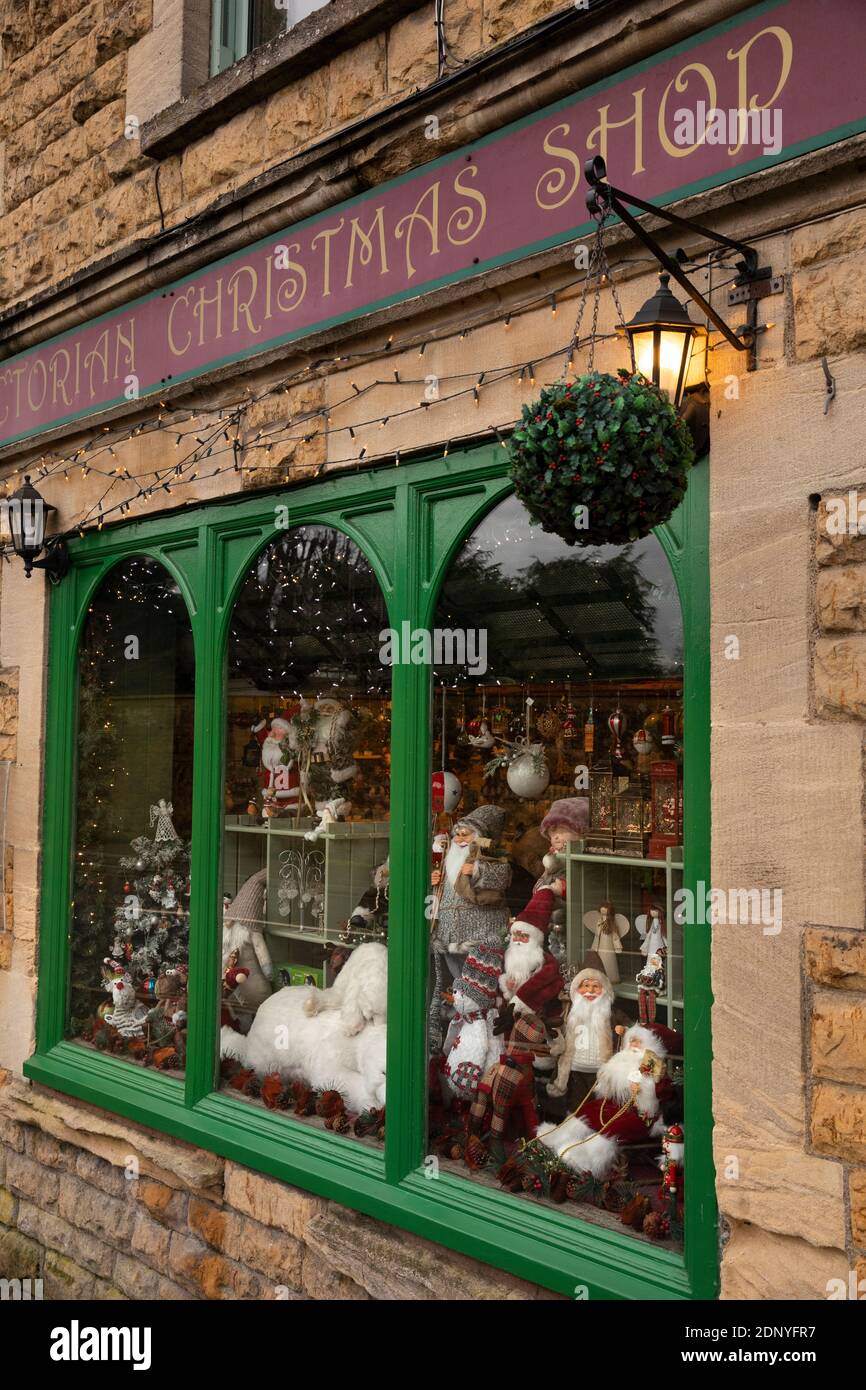 UK, Gloucestershire, Bourton on the Water, Rissington Road, Victorian Christmas Shop window Stock Photo