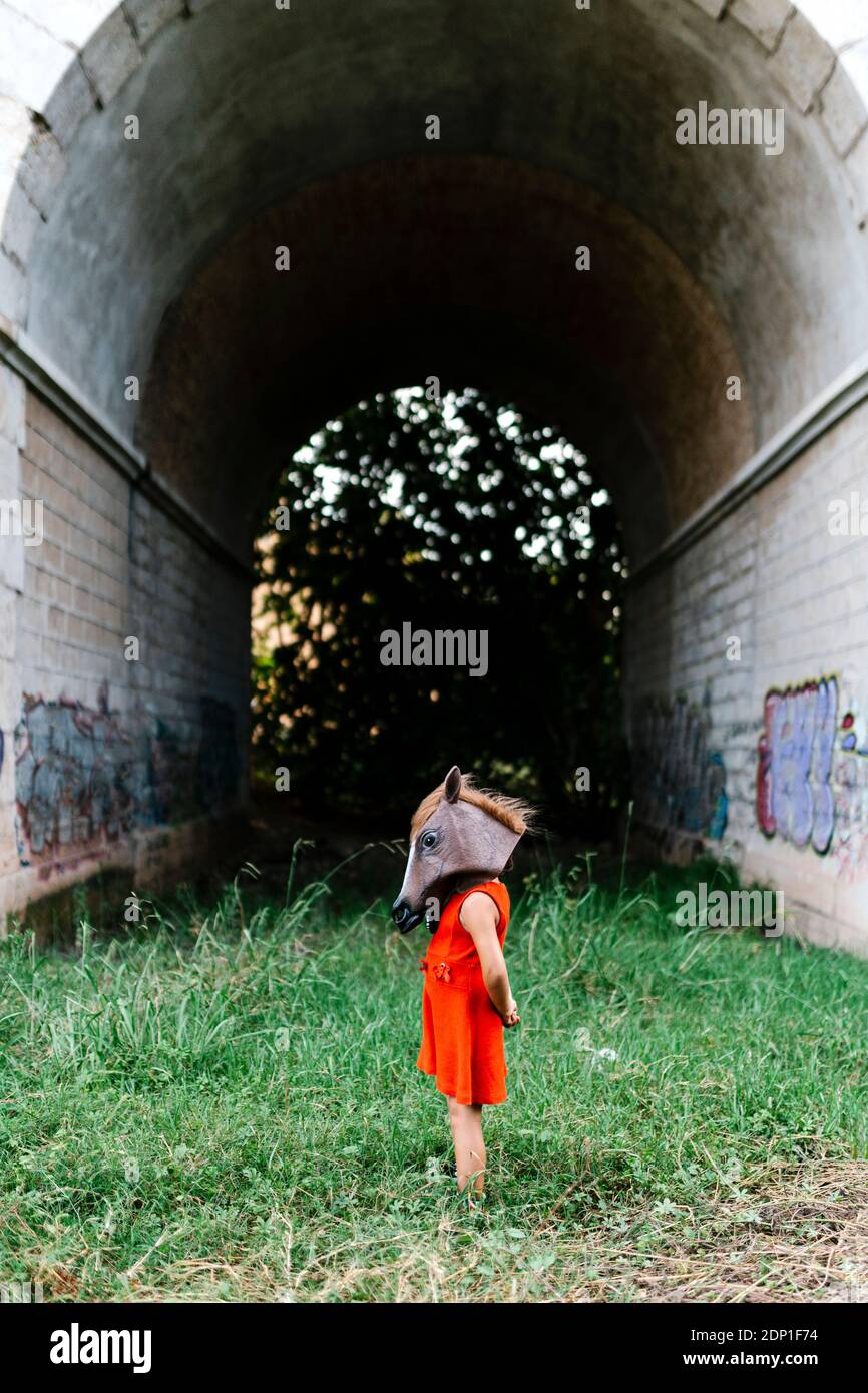 Child horse head mask hires stock photography and images Alamy