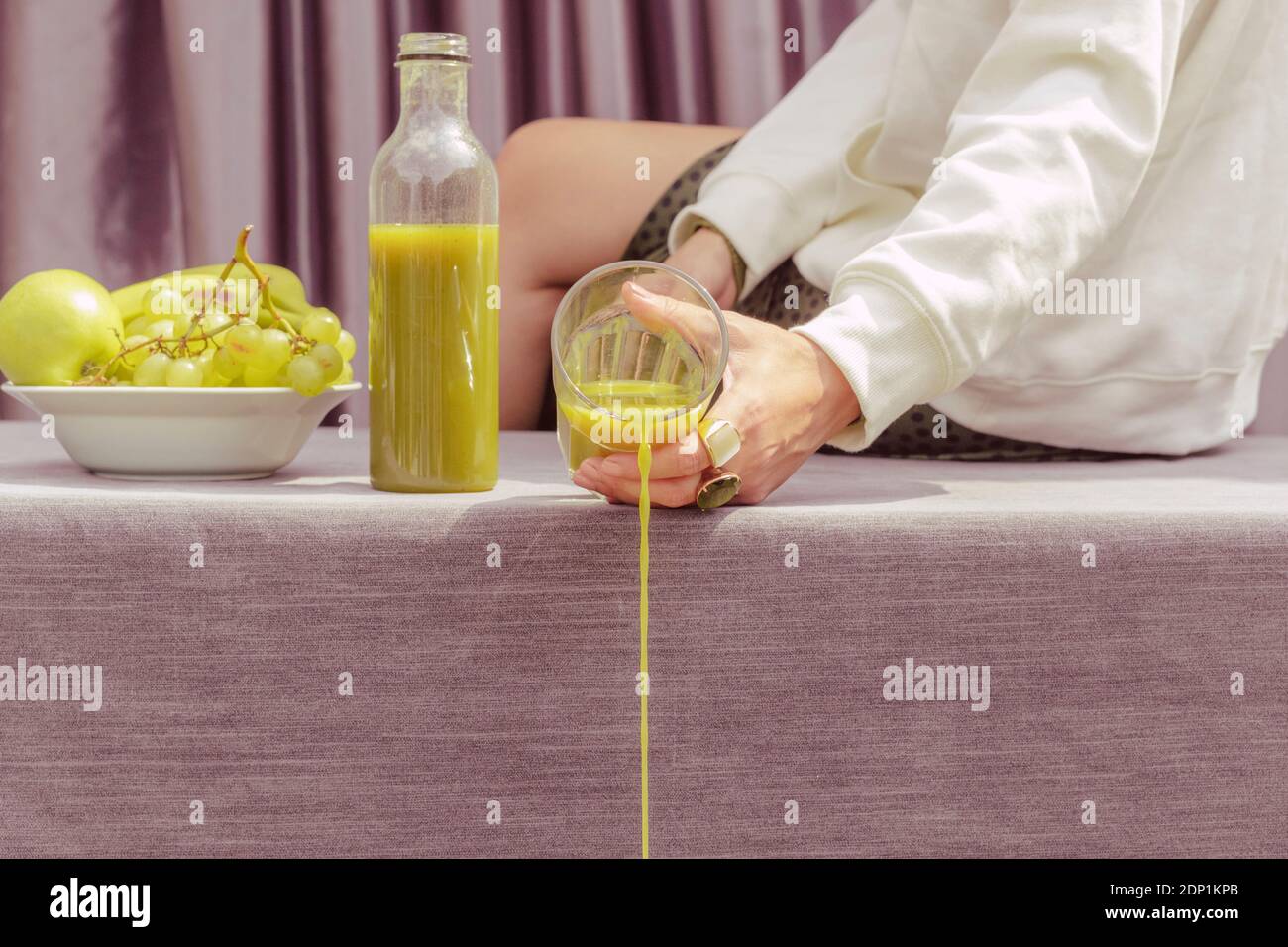 Throwing table hires stock photography and images Alamy