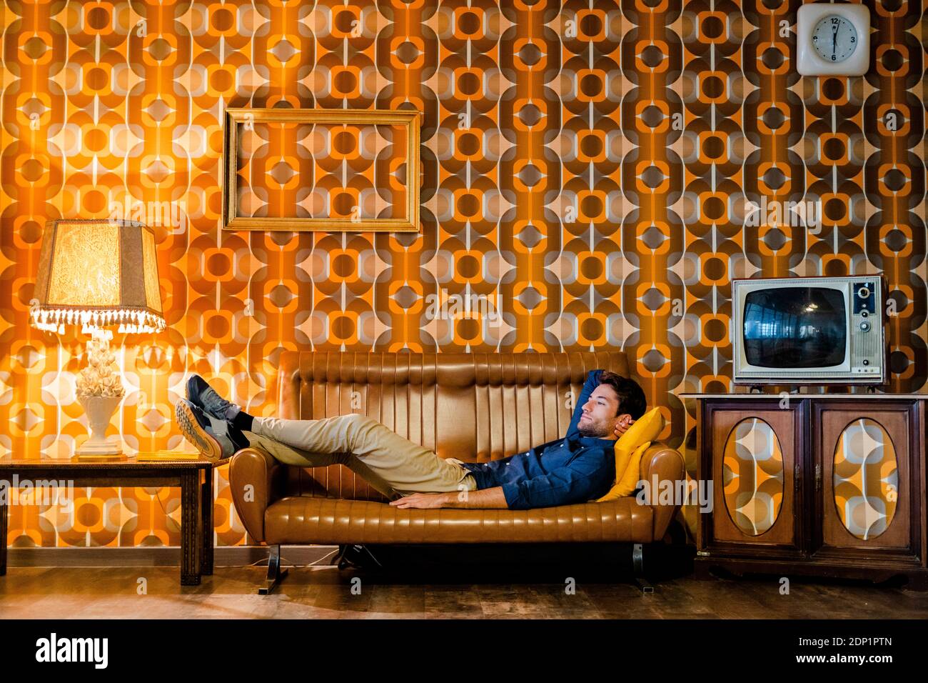 1970s Living Room Tv Setups Why These 1970s Cabins Are The 'perfect'