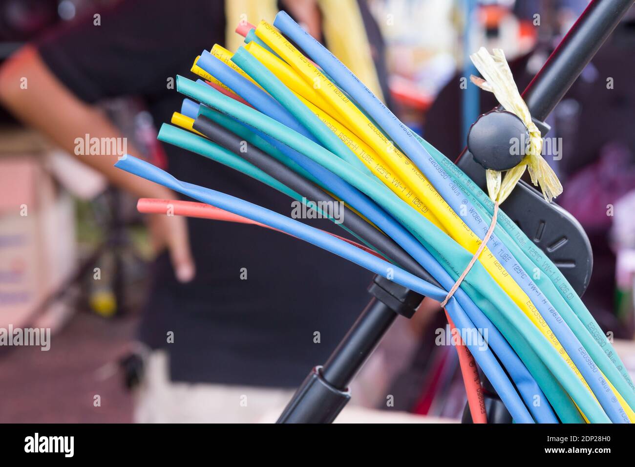 Shrinkable tubing hires stock photography and images Alamy