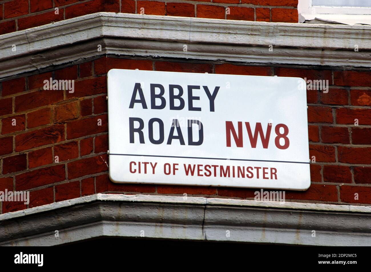 United Kingdom, England, London. Abbey Road street sign. City of Westminister. Famous for the Abbey Road Studios and for featuring on the cover of the Beatles album in 1969, called 'Abbey Road'. Stock Photo