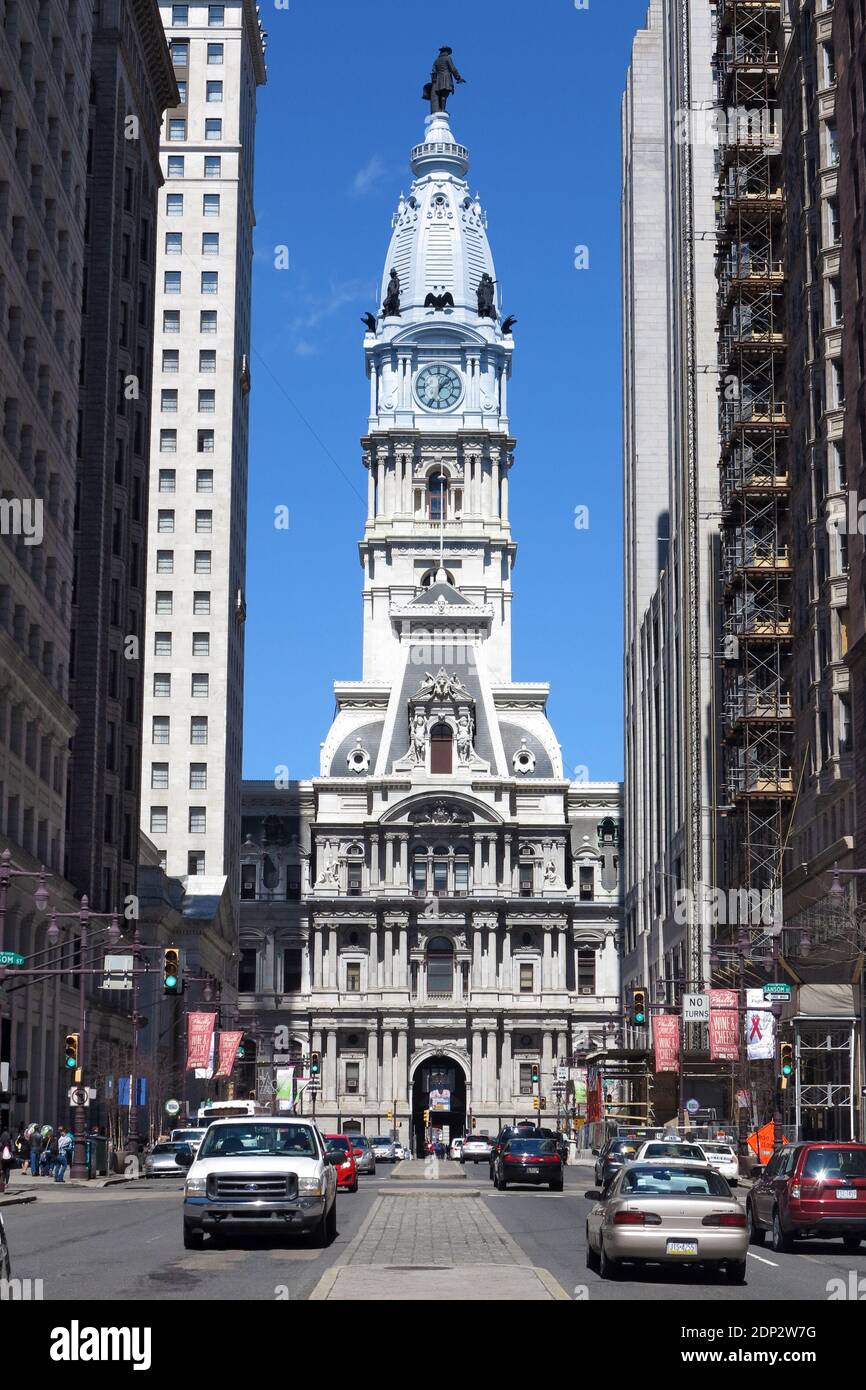 Pennsylvania, Philadelphia. Historic City Hall, c. 1871. Statue of William  Penn on top of the tower Stock Photo - Alamy