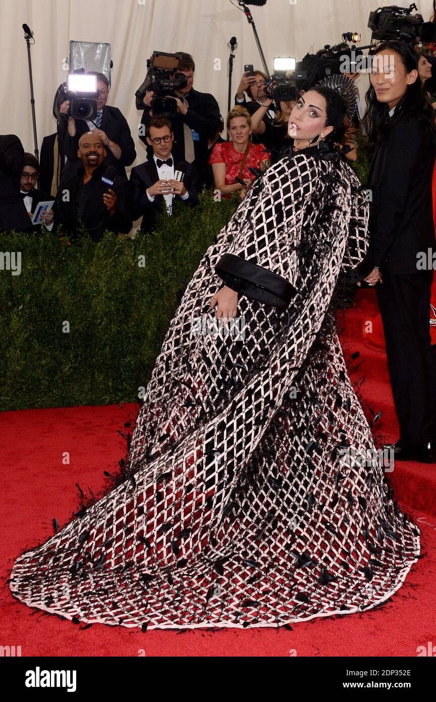 Lady Gaga attends the China: Through The Looking Glass Costume Institute Benefit Gala at Metropolitan Museum of Art on May 4, 2015 in New York City, NY, USA. Photo by Lionel Hahn/ABACAPRESS.COM Lady Gaga attends the China: Through The Looking Glass Costume Institute Benefit Gala at Metropolitan Museum of Art on May 4, 2015 in New York City, NY, USA. Photo by Lionel Hahn/ABACAPRESS.COM