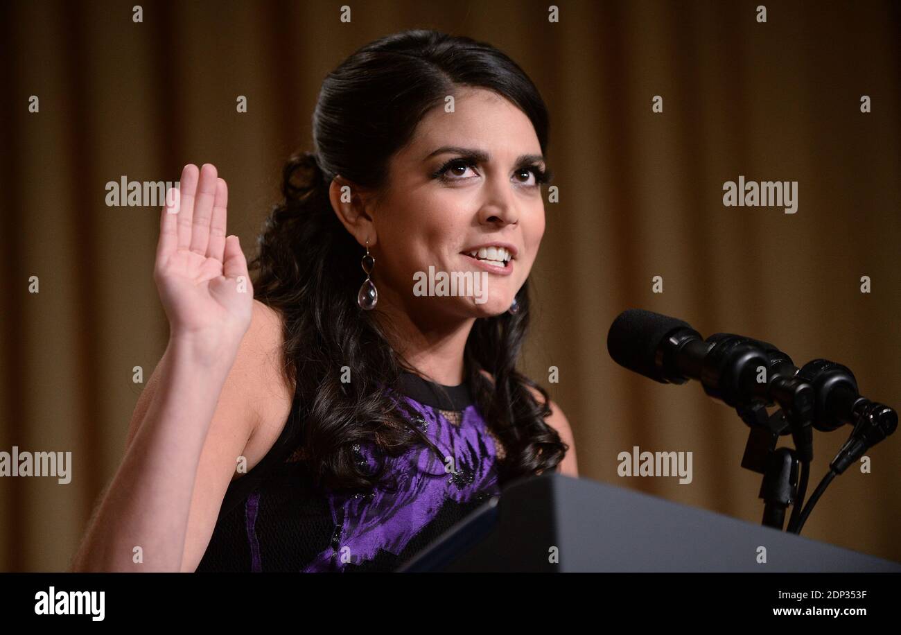 Saturday Night Live's comedian Cecily Strong speaks at the annual White House Correspondent's Association Gala at the Washington Hilton hotel April 25, 2015 in Washington, DC, USA. The dinner is an annual event attended by journalists, politicians and celebrities. Photo by Olivier Douliery/ABACAPRESS.COM Stock Photo