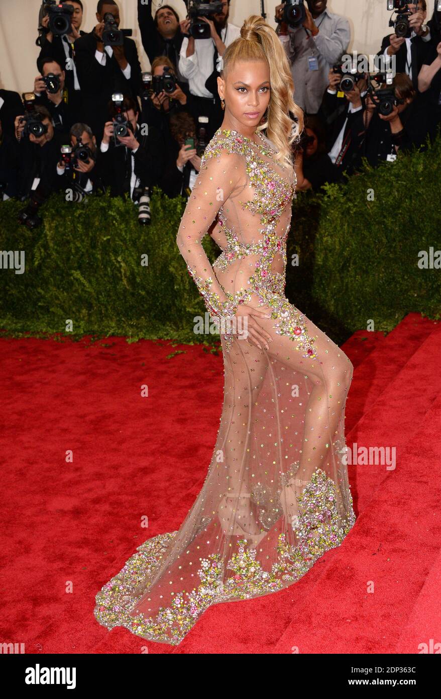beyonce-knowles-attends-the-china-throug