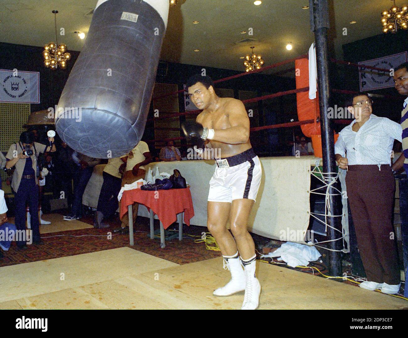 Angelo dundee hires stock photography and images Alamy