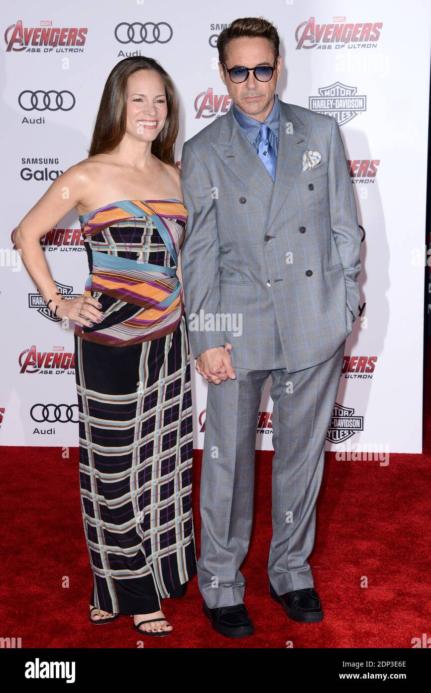 Robert downey jr susan downey the avengers hi-res stock photography and ...