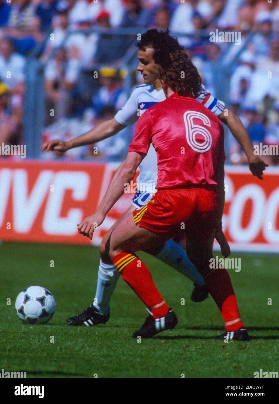 Football Onze HS N°19 - Album Photo Euro 1984 - 1er Tour France Platini