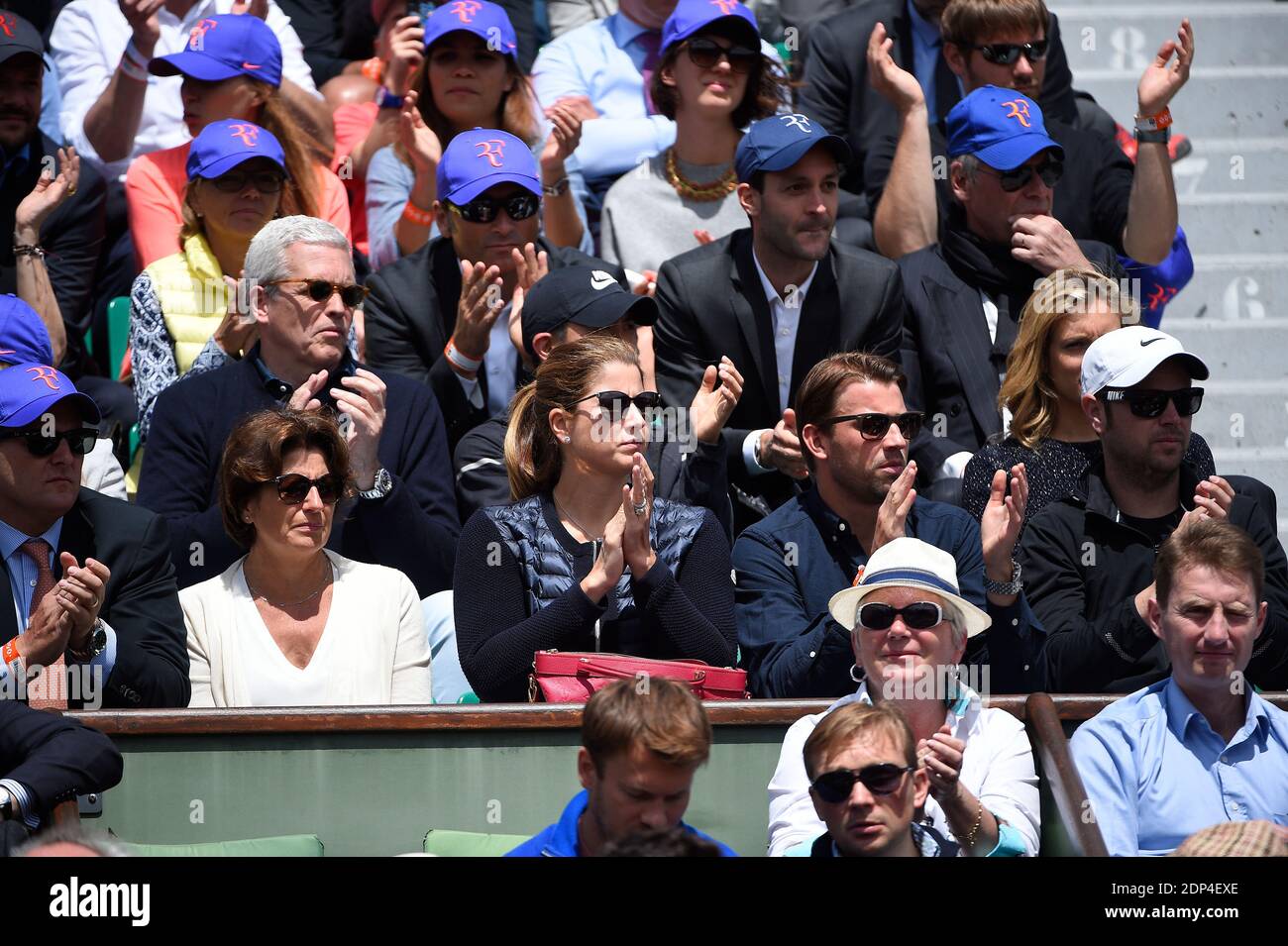 Miroslava 'Mirka' Vavrinec-Federer dans les tribunes assiste au tournoi de  tennis de Roland Garros à Paris, France le 1er juin 2015. Photo de Corinne  Dubreuil/ABACAPRESS.COM Stock Photo - Alamy