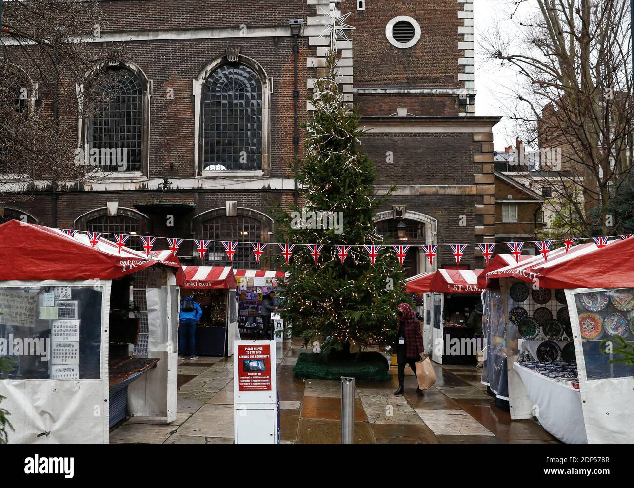 London, UK. 18th Dec, 2020. Photo taken on Dec. 18, 2020 shows Piccadilly market in London, Britain. Following six consecutive monthly growth, Britain's retail sales turned to fall in November due to the second COVID-19 lockdown restrictions, the British Office for National Statistics (ONS) said Friday. Credit: Han Yan/Xinhua/Alamy Live News Stock Photo