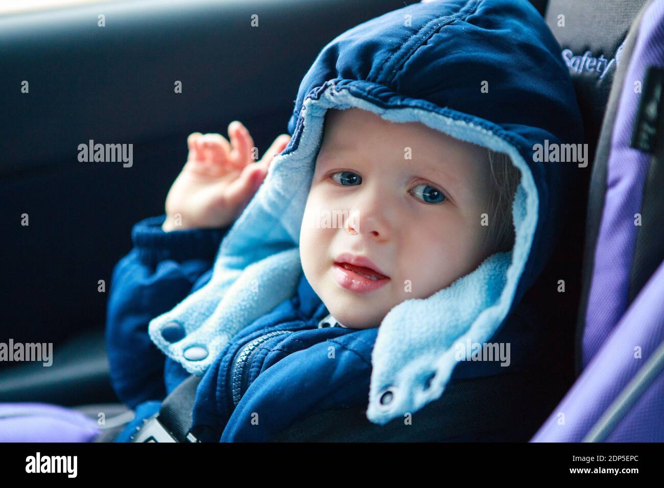Infant car seat crying hires stock photography and images Alamy