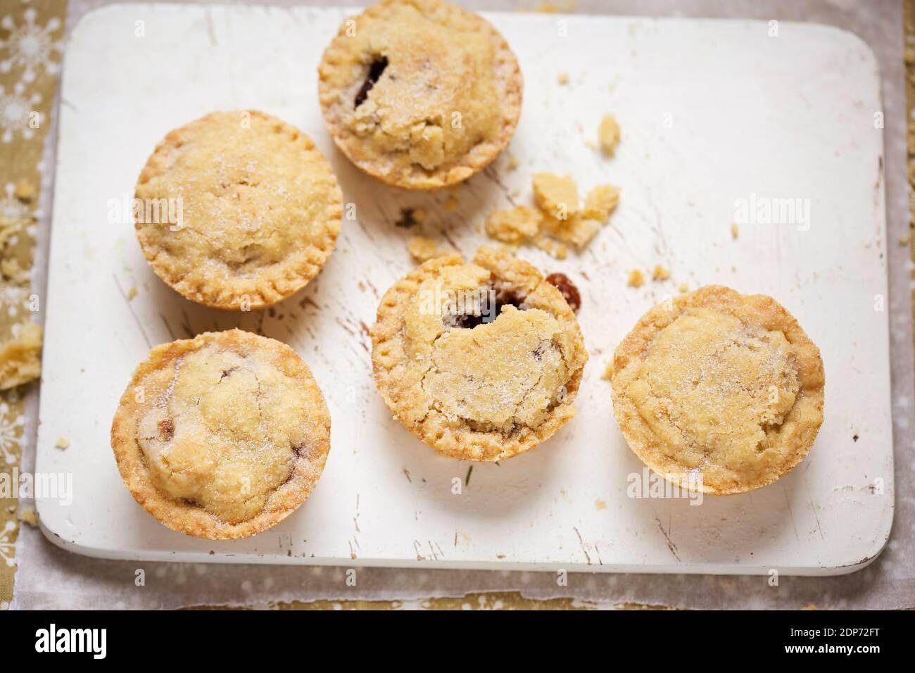 Easy mincemeat buttery pastry pies Stock Photo Alamy