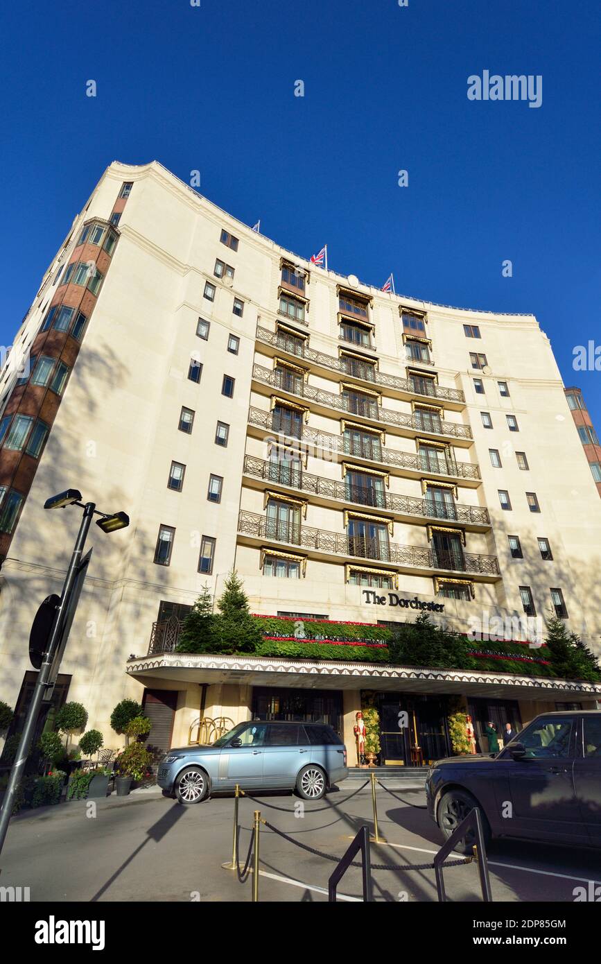 The bar dorchester hotel hires stock photography and images Alamy