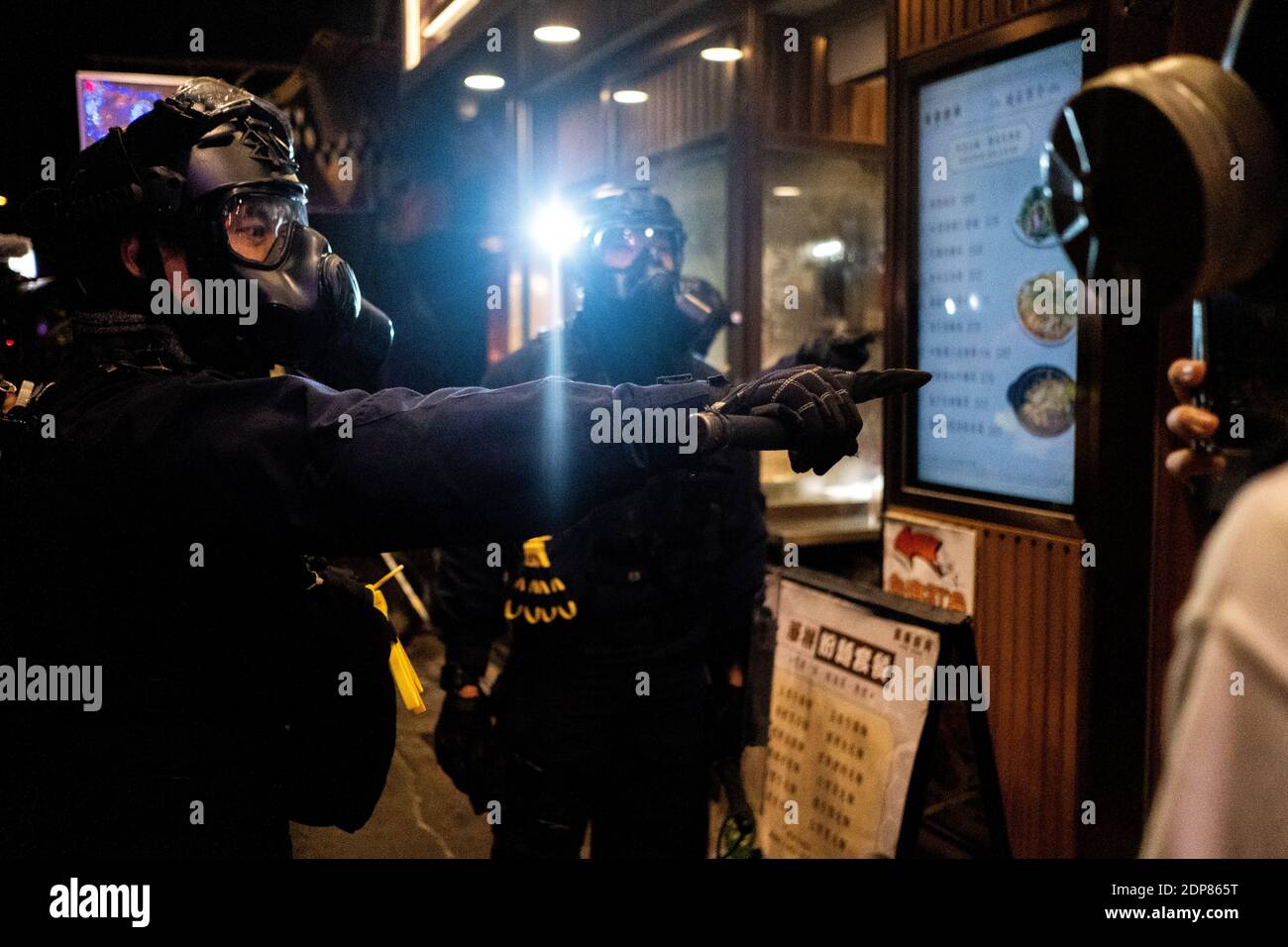 HONG KONG - PROTEST - NIGHT RIOTS - MB Stock Photo - Alamy