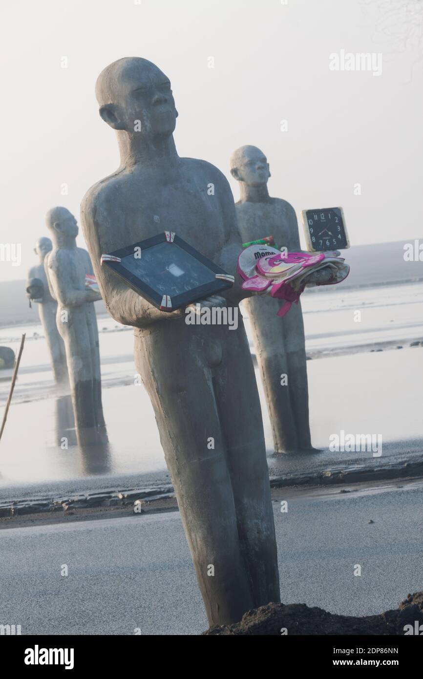 Artists' sculptures commemorate the 8th anniversary of the tragedy at the Lapindo Lumpur site, Stock Photo