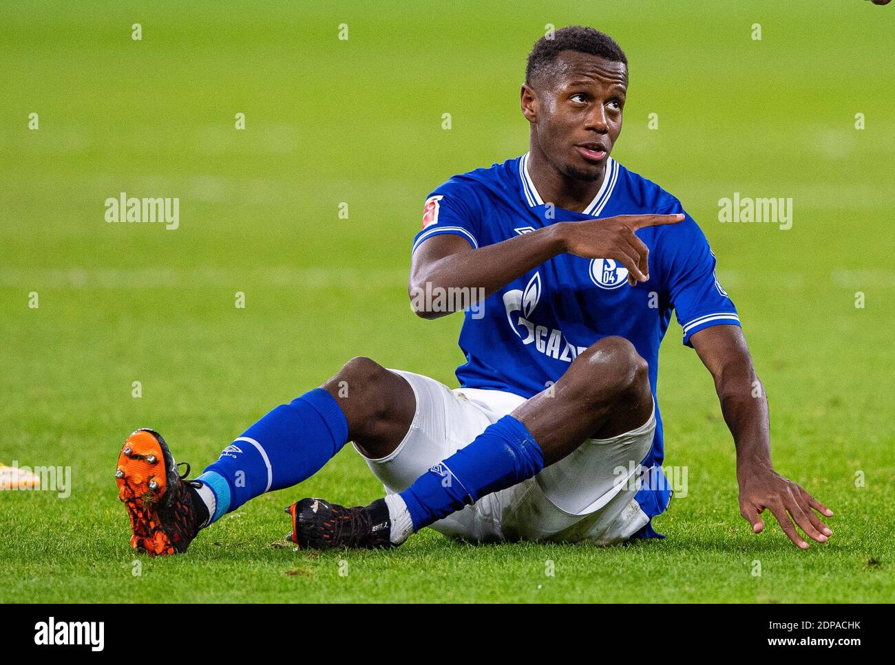 Gelsenkirchen, Germany. 19th Dec, 2020. Football: Bundesliga, FC Schalke 04 - Arminia Bielefeld, Matchday 13 at Veltins Arena. Schalke's Hamza Mendyl is on the pitch. Credit: Guido Kirchner/dpa - IMPORTANT NOTE: In accordance with the regulations of the DFL Deutsche Fußball Liga and/or the DFB Deutscher Fußball-Bund, it is prohibited to use or have used photographs taken in the stadium and/or of the match in the form of sequence pictures and/or video-like photo series./dpa/Alamy Live News Stock Photo