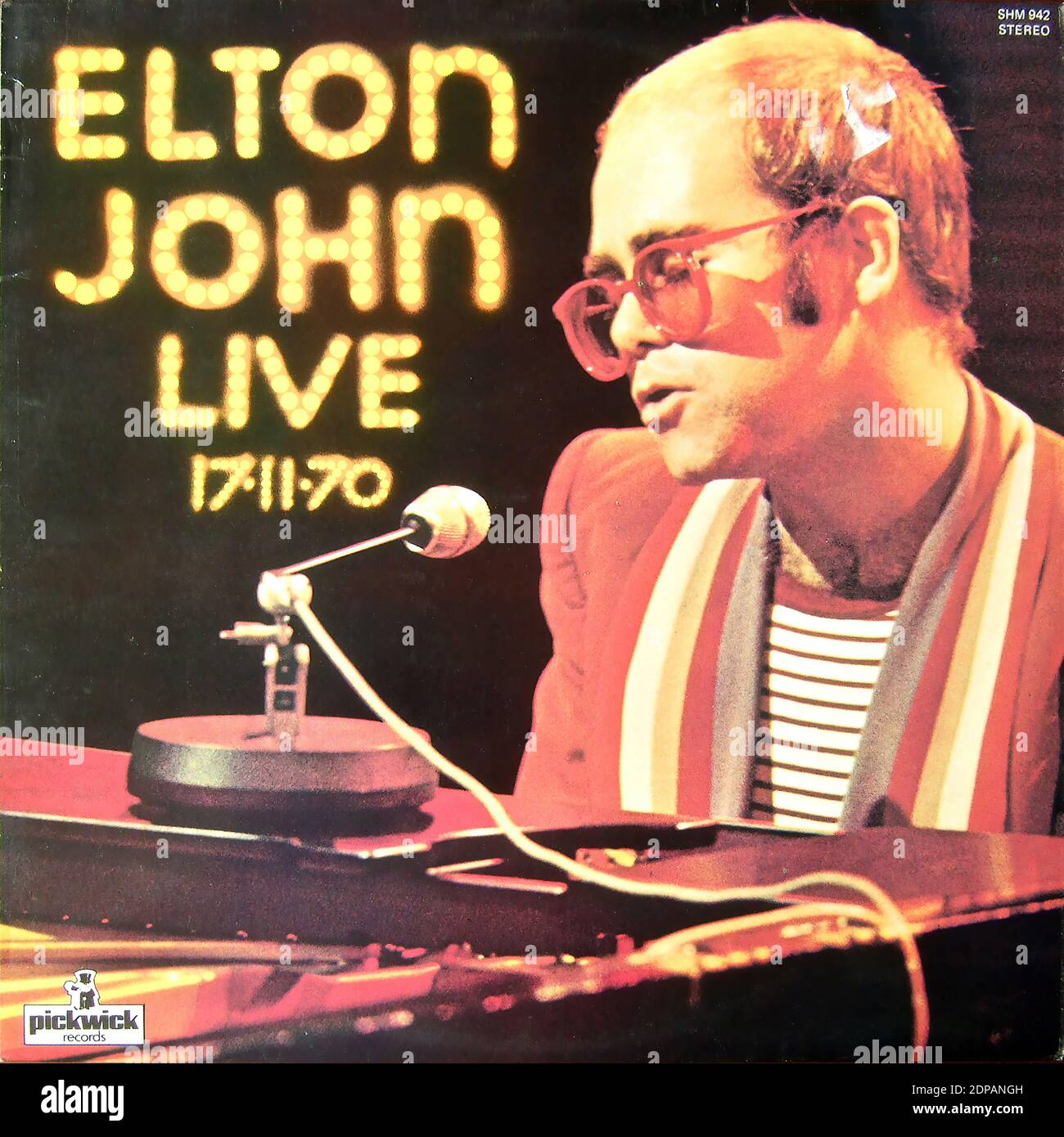 Elton John Live 17-11-'70 A&R Studio New York, Pickwick SHM 942 - Vintage  vinyl album cover Stock Photo - Alamy