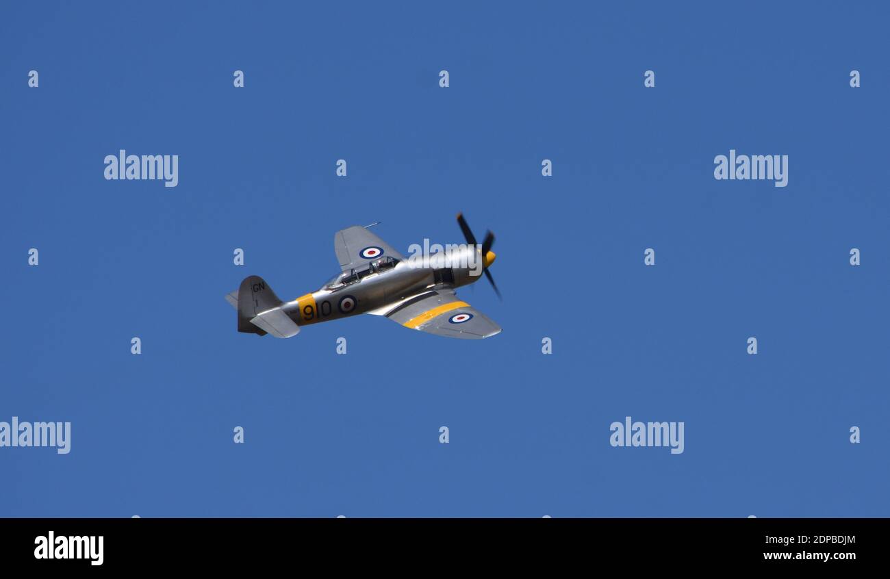 Folding wing aircraft hi-res stock photography and images - Alamy
