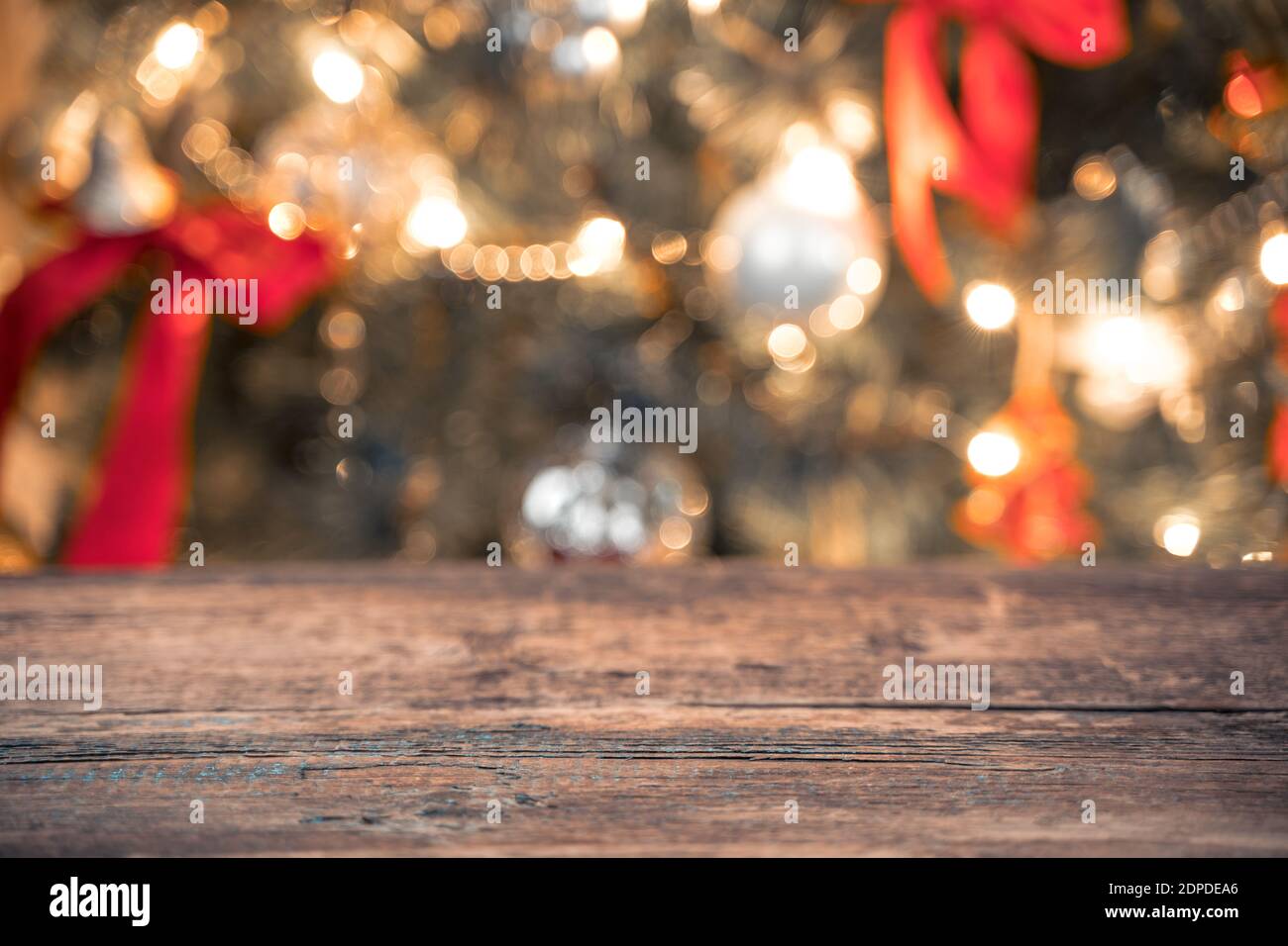 Gold abstract blurred christmas lights hi-res stock photography and ...