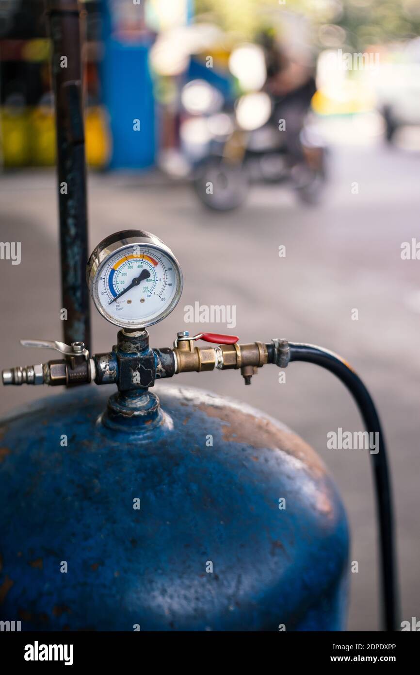 Bicycle pressure gauge hires stock photography and images Alamy