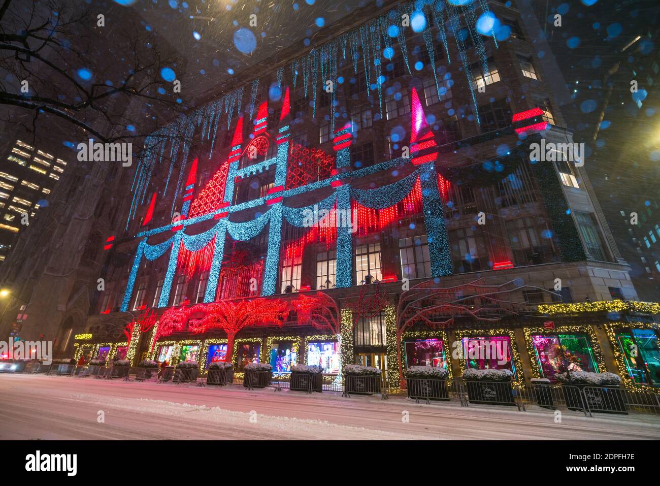 Saks 5th Avenue's Christmas Lights Show during snowstorm amidst COVID