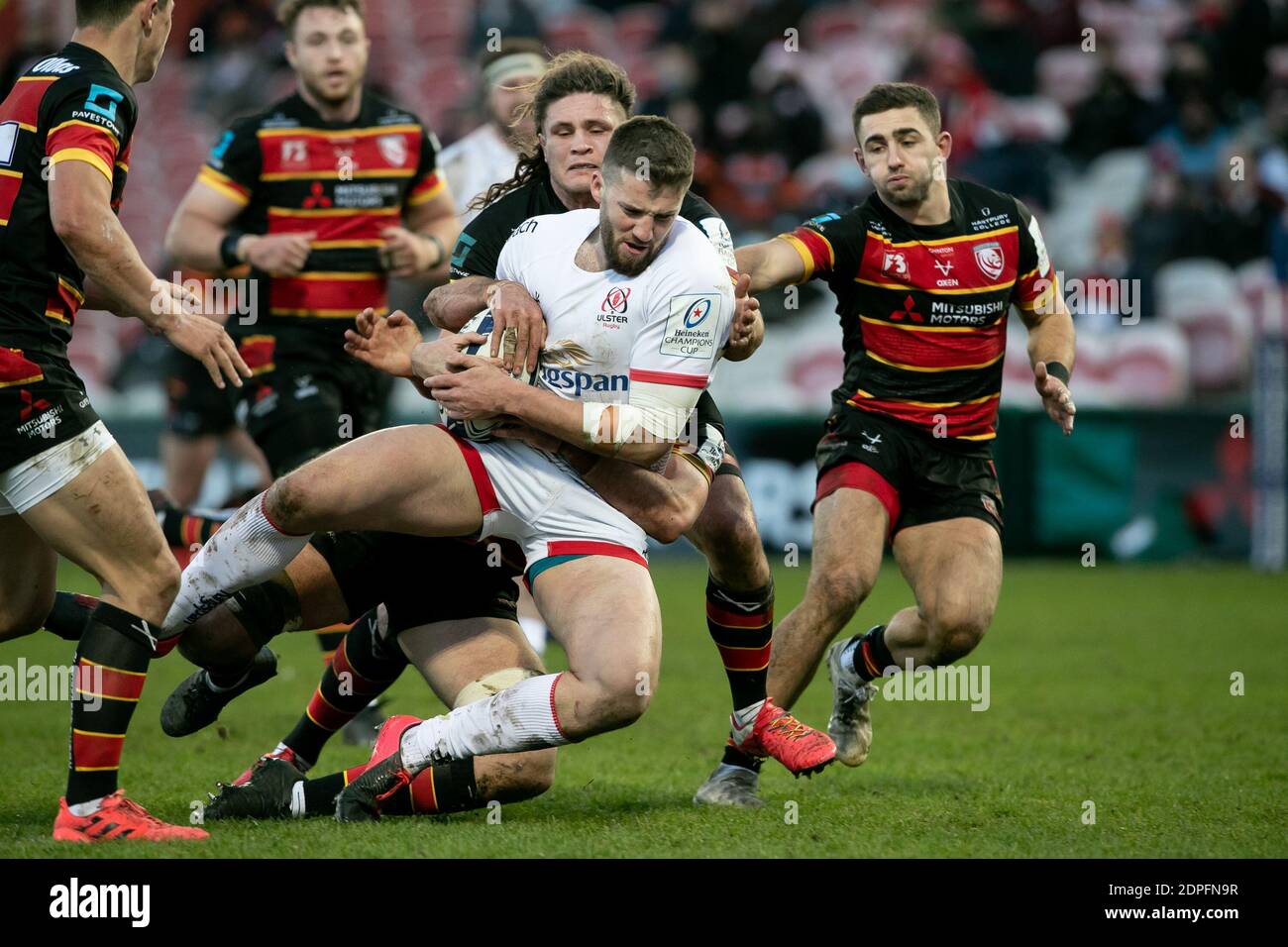 Stuart McCloskey of Ulster Rugby is tackled by Jordi Reid of Gloucester Rugby during the European Rugby Champions Cup match at Kingsholm Stadium, Gloucester (Photoby Juan Gasparini/Focus Images/Sipa USA) 19/12/2020 Credit Sipa