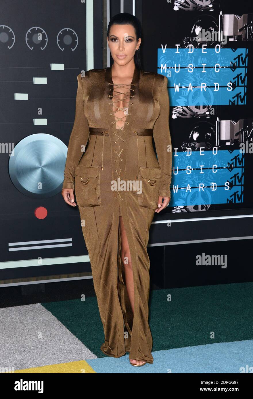 Kim Kardashian attends the 2015 MTV Video Music Awards at Microsoft Theater  on August 30, 2015 in Los Angeles, CA, USA. Photo by Lionel  Hahn/ABACAPRESS.COM Stock Photo - Alamy