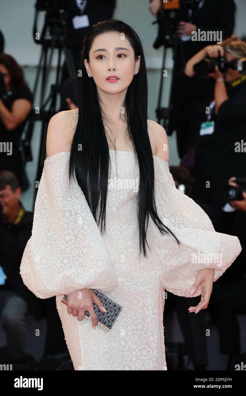 Viann Zhang arriving for the screening of the film Everest opening the 72nd  International Film Festival (Mostra) in Venice, Italy, on September 2,  2015. Photo by Aurore Marechal ABACAPRESS.COM Stock Photo - Alamy