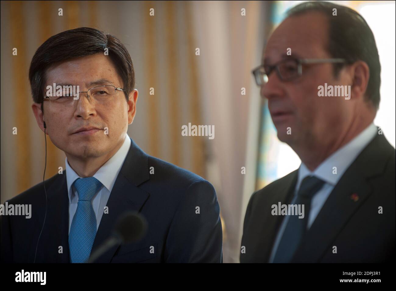 French President Francois Hollande and Prime Minister of South Korea Hwang Kyo-ahn during a joint press conference as part of a reception to officially launch the France-South Korea Year, at the Elysee Palace in Paris, France on September 18, 2015. Photo by Khanh Renaud/ABACAPRESS.COM Stock Photo