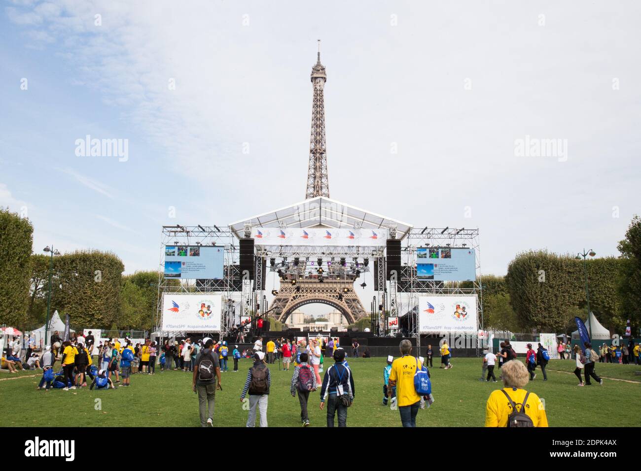 36eme Journee Mondiale Des Oublies Des Vacances Pour Le 70eme Anniversaire Le Secours Populaire Sur Le 36eme Journee Mondiale Des Oublies Des Vacances Pour Le 70eme Anniversaire Le Secours Populaire Sur Le