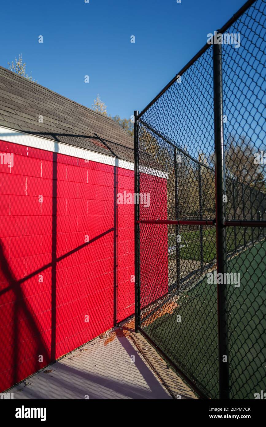Black net shed hires stock photography and images Alamy