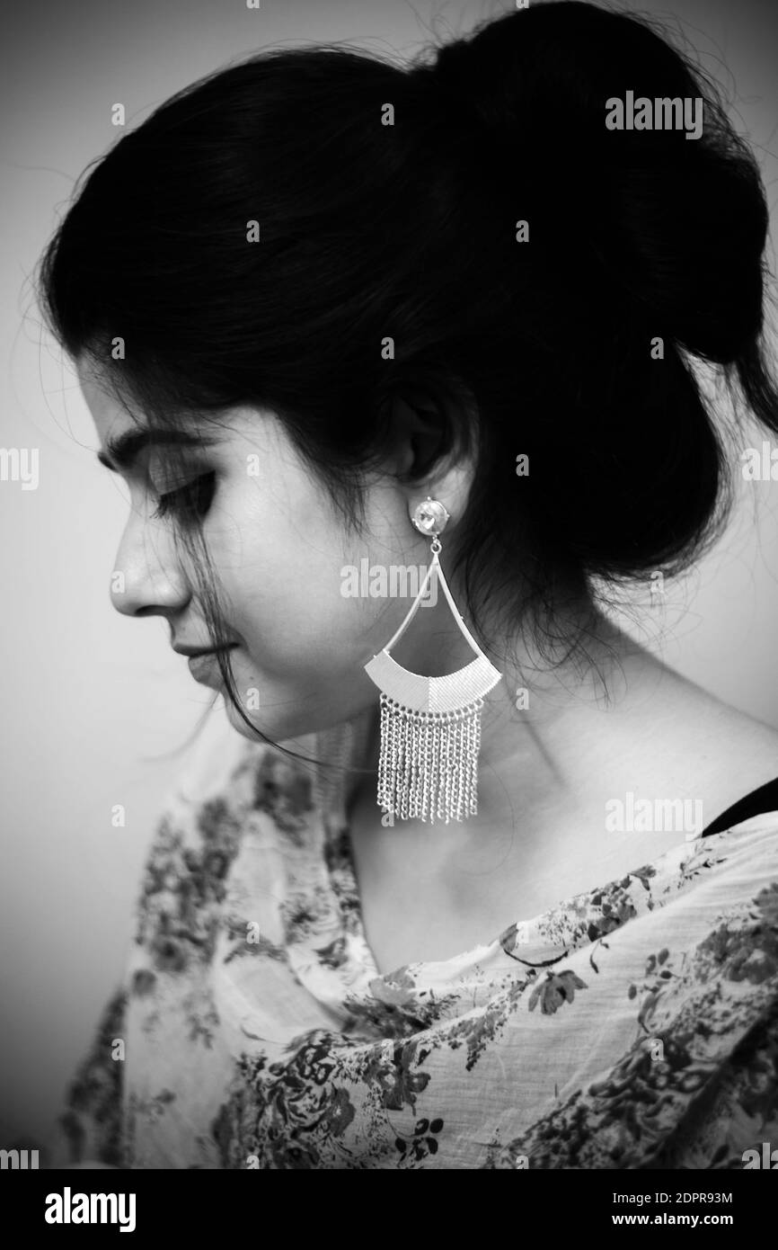 Face of an indian woman Black and White Stock Photos & Images - Alamy