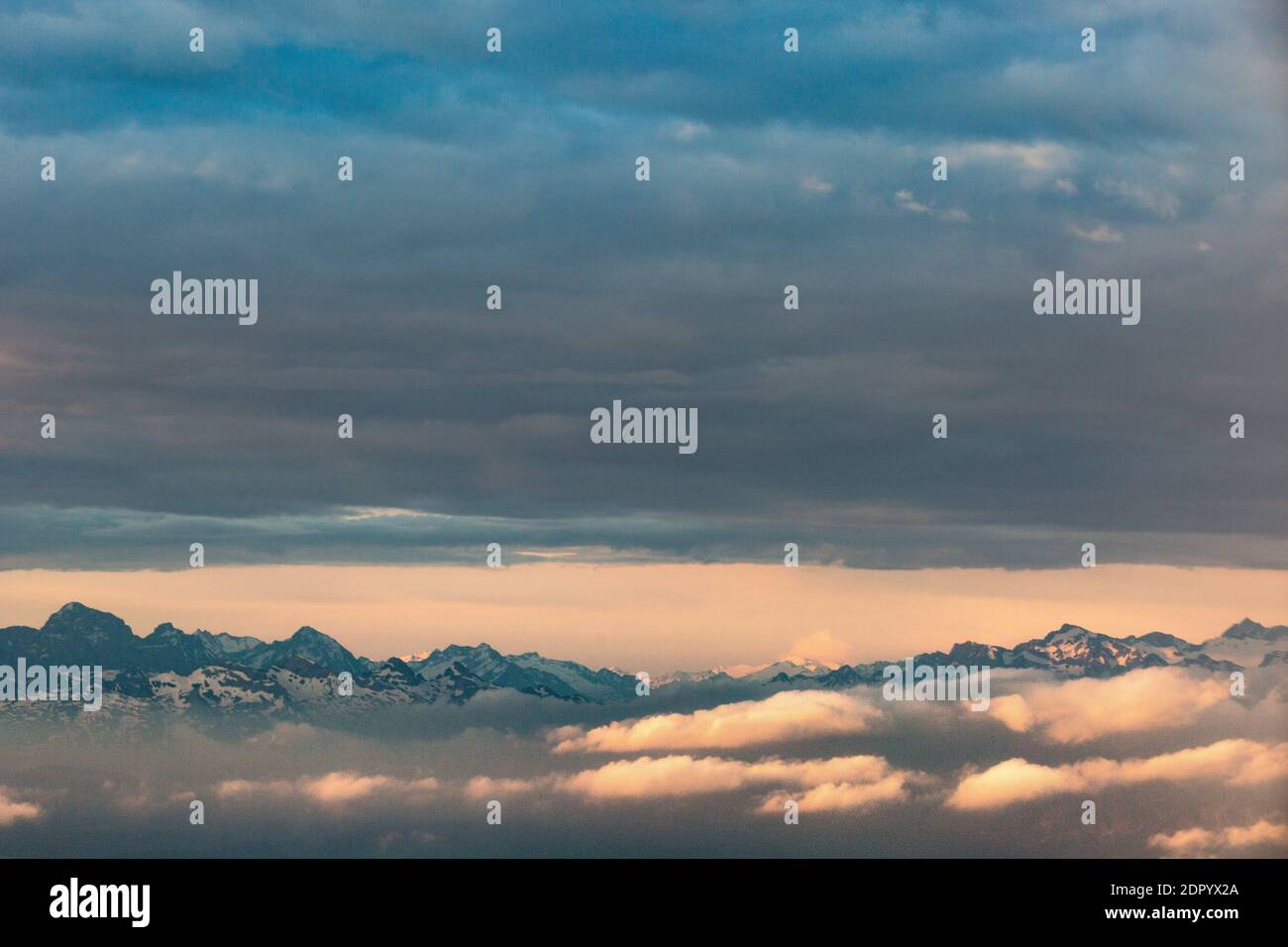 Cloud parting hi-res stock photography and images - Alamy