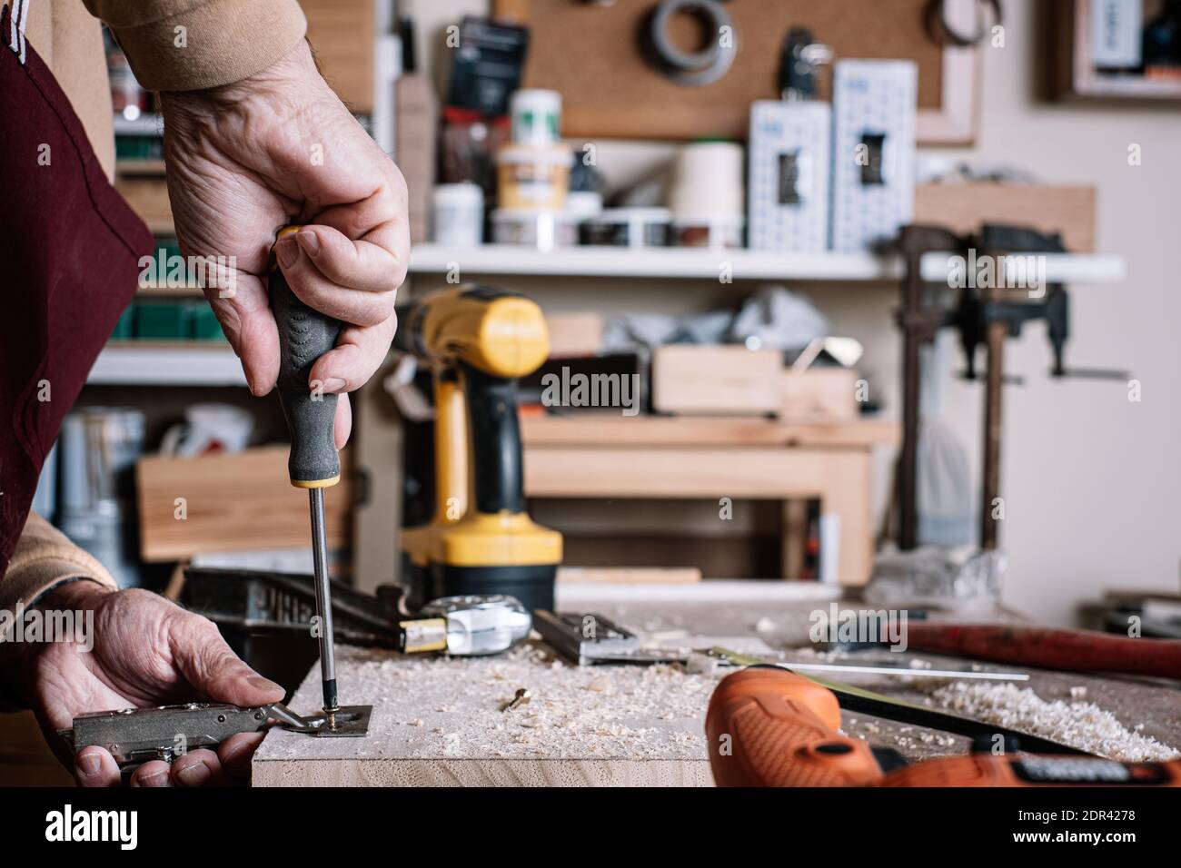 Tightening Screw High Resolution Stock Photography and Images Alamy