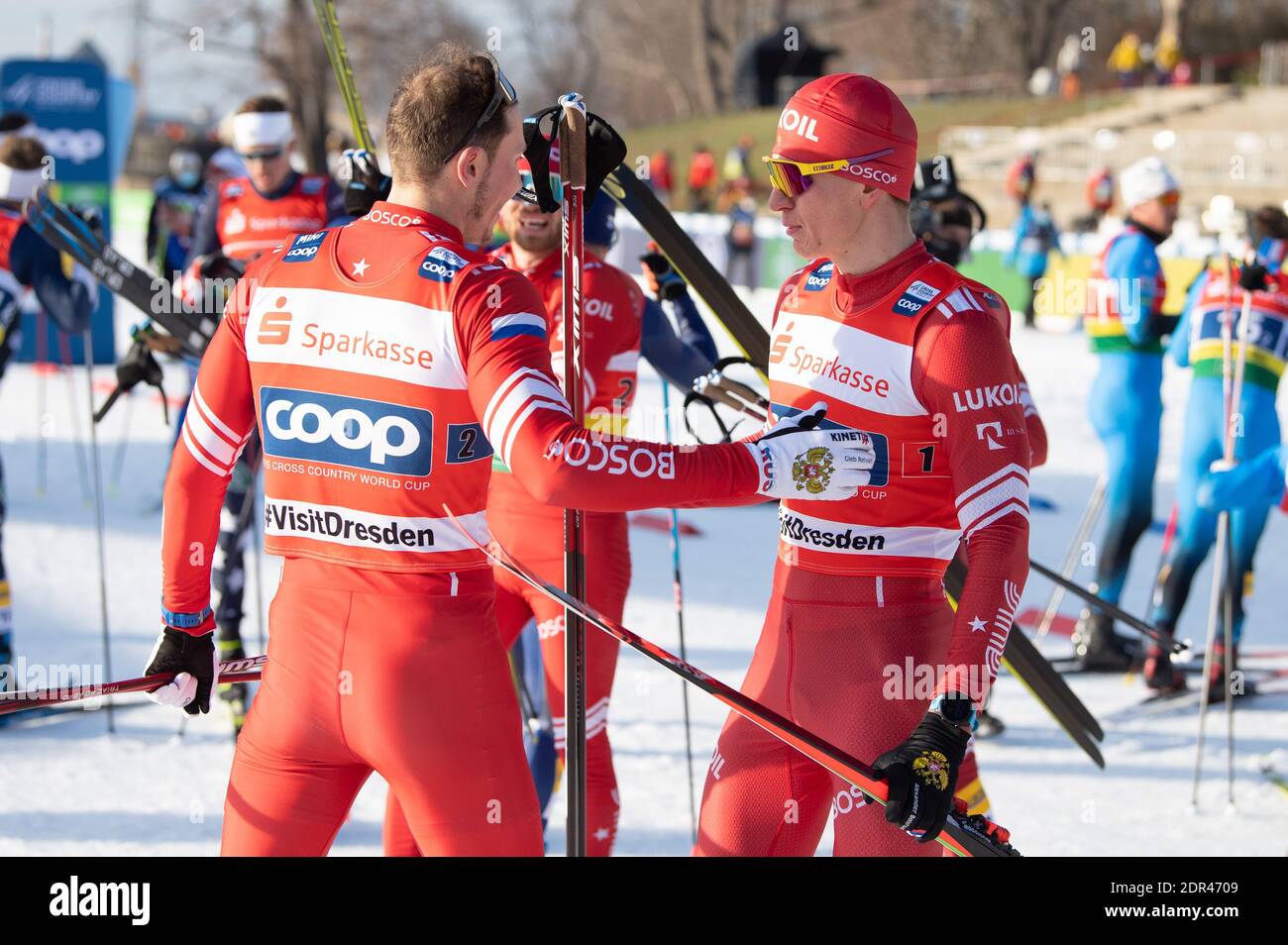 индивидуальный спринт лыжные гонки. индивидуальный спринт в лыжных гонках. индивидуальный спринт лыжные гонки. спринт командный в лыжных гонках сегодня. лыжи гонки спринт.